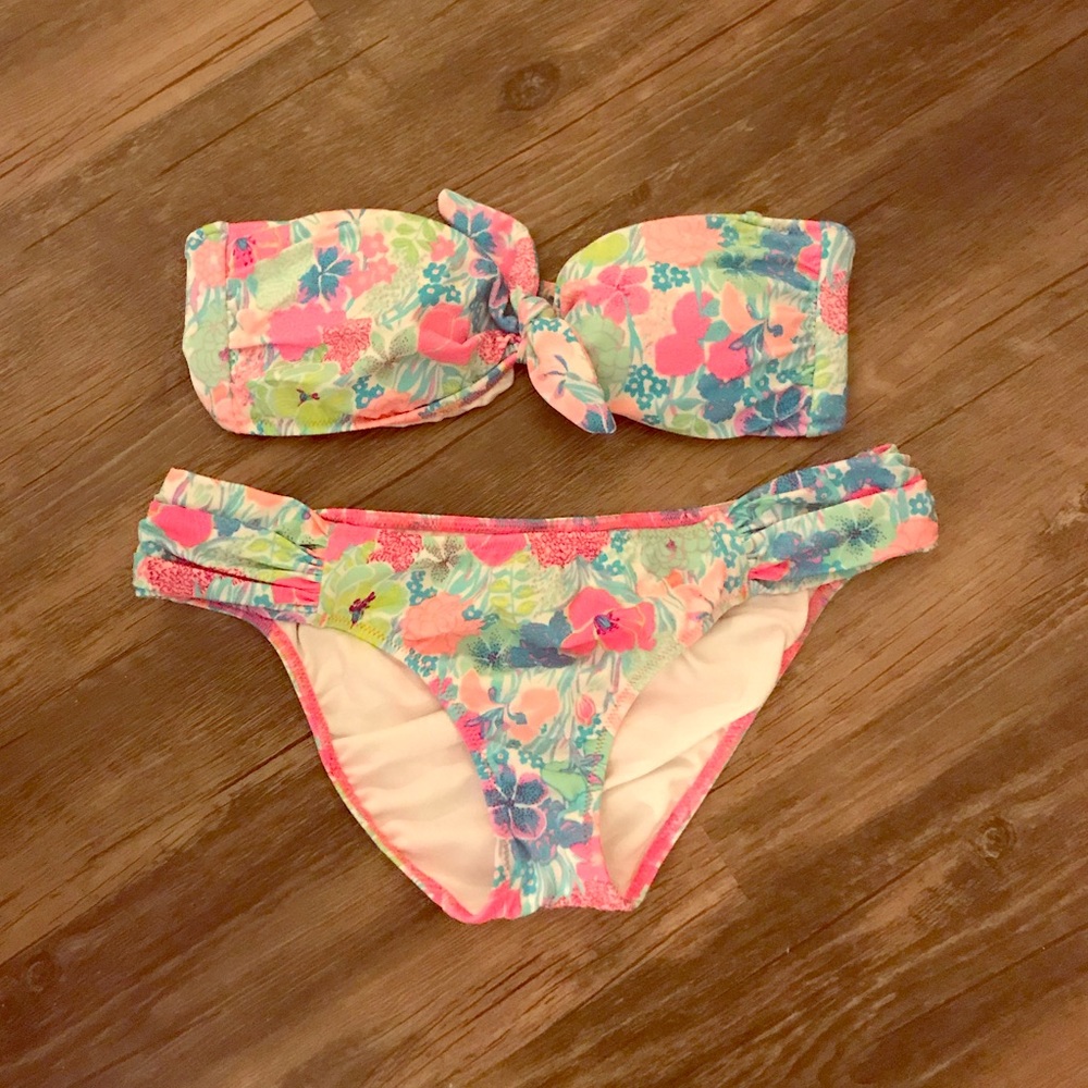 Victoria’s Secret Bandeau bikini